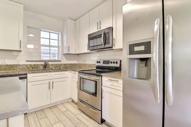 3 of 32 - 337 Mid Pines Road, Palm Springs, FL