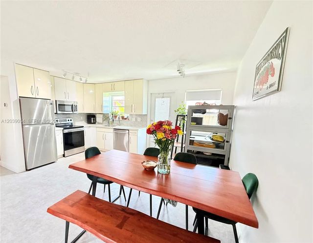 4 of 30 - 1722 Mayo Street #105, Hollywood, FL