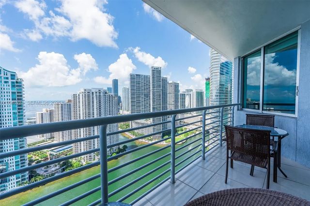 3 of 33 - 325 S Biscayne Boulevard #3821, Miami, FL
