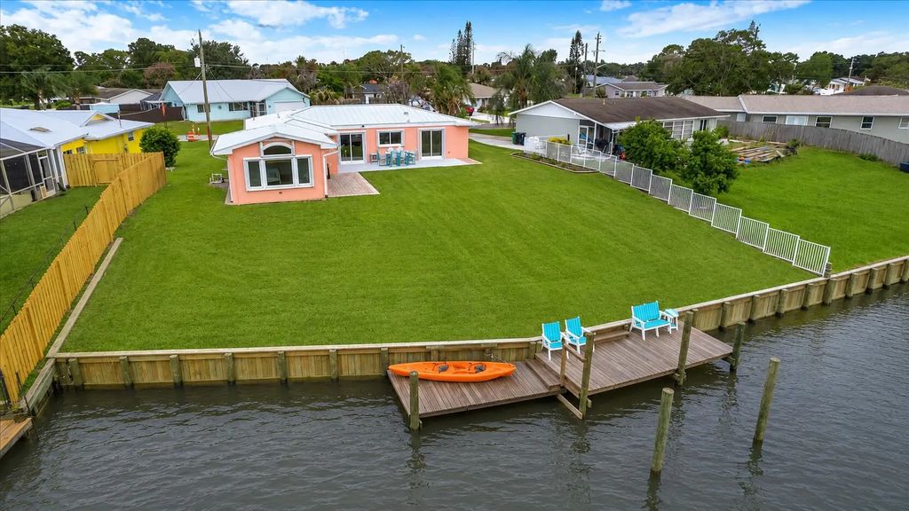 611 Se Harborview Drive, Port St. Lucie