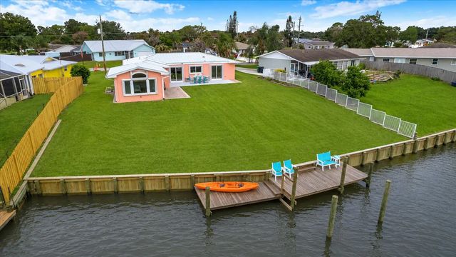 611 Se Harborview Drive, Port St. Lucie