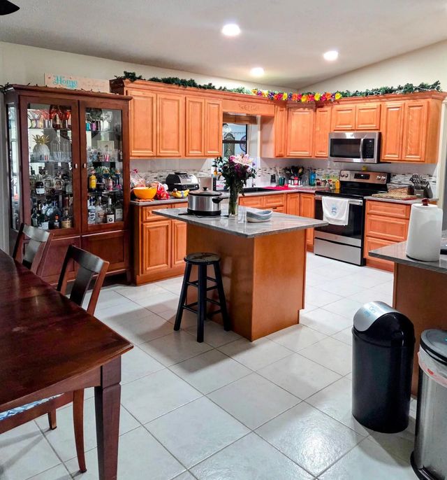 5 of 28 - 1531 Se Portillo Road, Port St. Lucie, FL