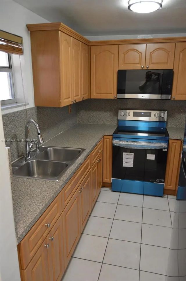 4 of 29 - 1910 W 56th Street #3312, Hialeah, FL