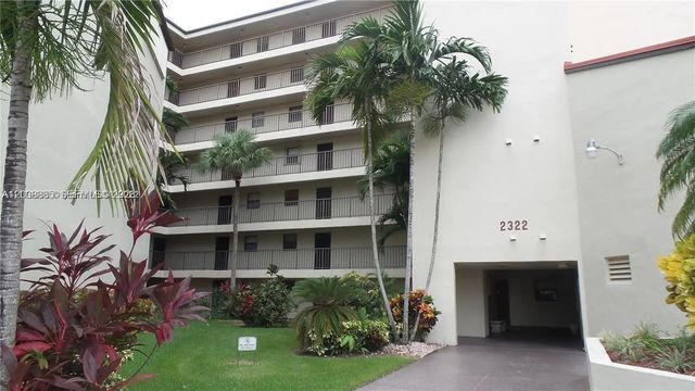 2320 S Cypress Bend Drive #206, Pompano Beach