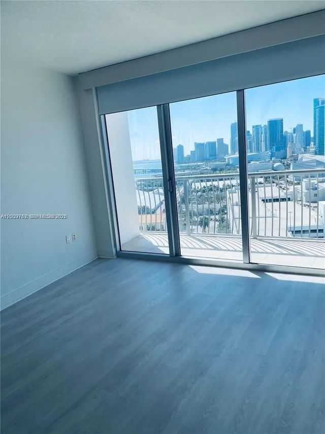 5 of 7 - 1750 N Bayshore Drive #2112, Miami, FL