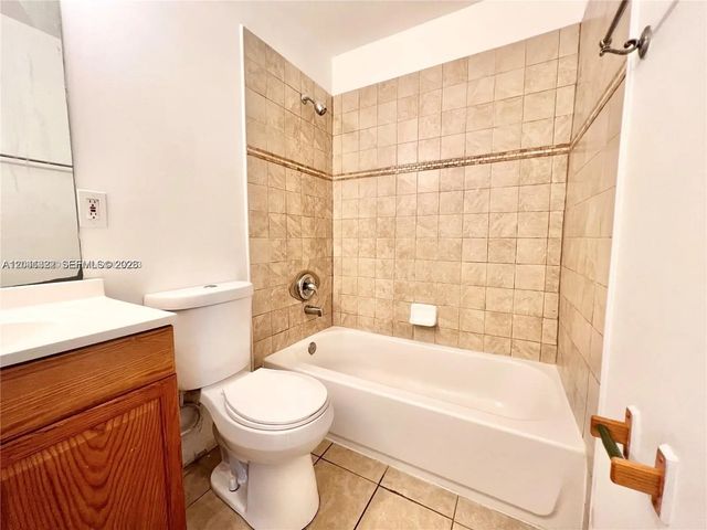 5 of 43 - 1227 Sw 46th Avenue #304, Pompano Beach, FL