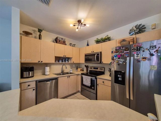 5 of 22 - 12850 Sw 28th Court, Miramar, FL