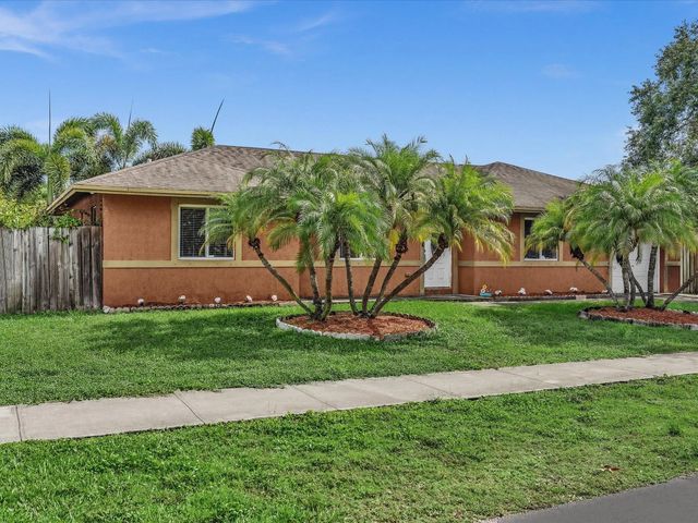 5 of 52 - 916 Nw 3rd Terrace, Florida City, FL