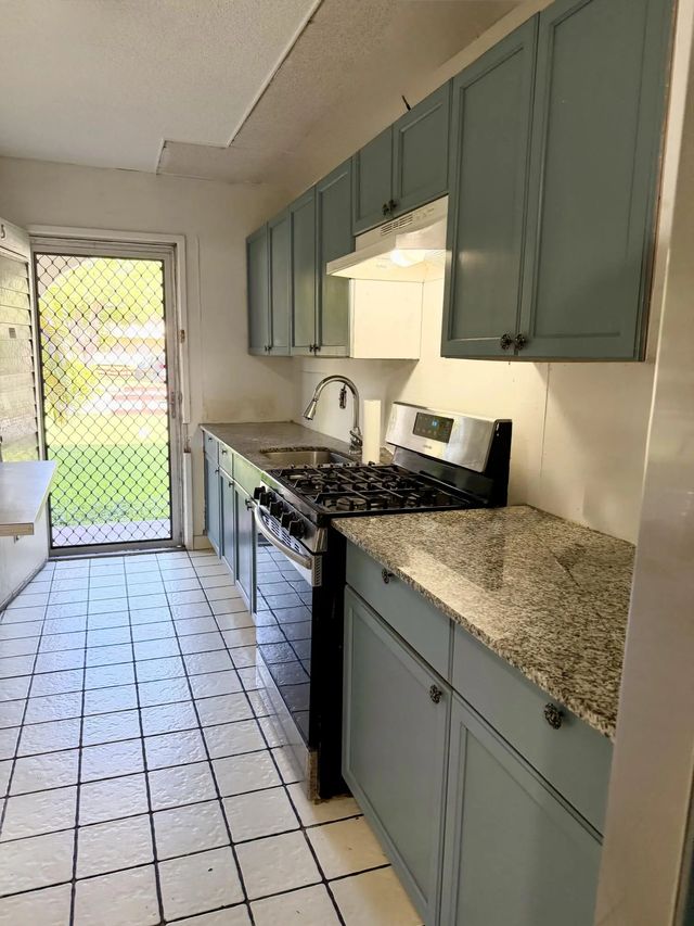 4 of 26 - 20330 Ne 2nd Avenue #d-5, Miami Gardens, FL