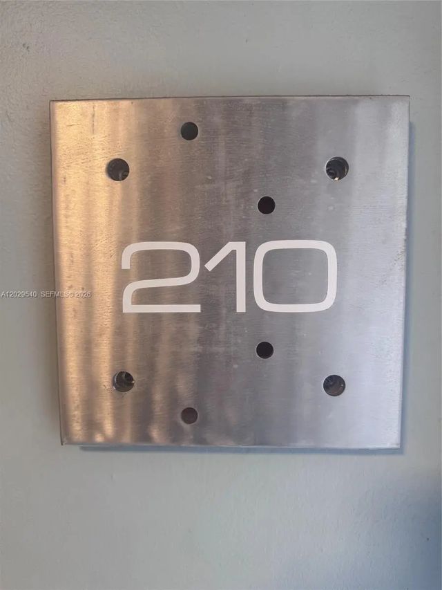 2 of 31 - 865 Collins Avenue #210, Miami Beach, FL
