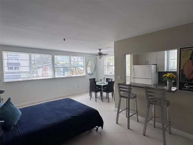 3 of 31 - 865 Collins Avenue #210, Miami Beach, FL