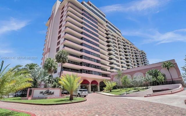 4 of 55 - 5225 Collins Avenue #914, Miami Beach, FL
