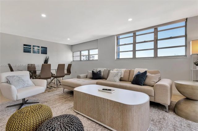 2 of 22 - 800 West Avenue #635, Miami Beach, FL