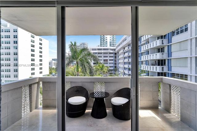 5 of 22 - 800 West Avenue #635, Miami Beach, FL