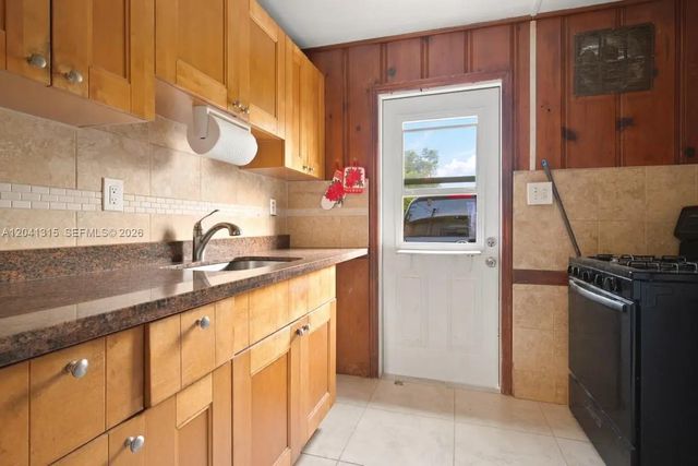 2 of 11 - 2118 Coolidge Street, Hollywood, FL