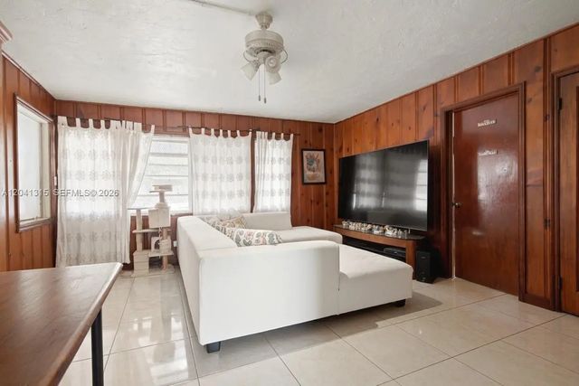 3 of 11 - 2118 Coolidge Street, Hollywood, FL