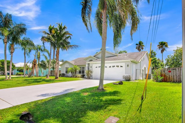 2 of 20 - 272 Sw Carter Avenue, Port St. Lucie, FL