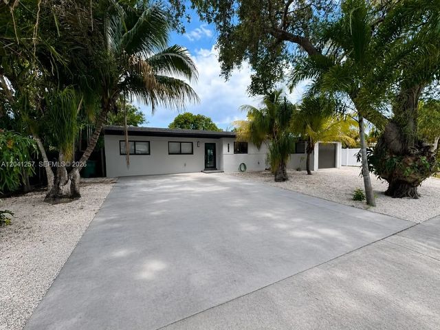 19700 Ne 11th Place, Miami