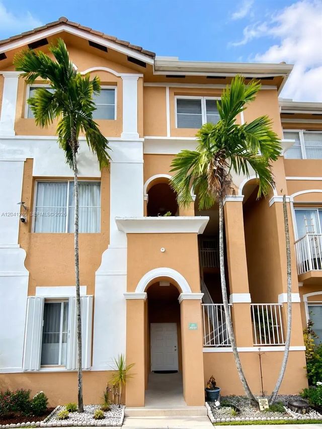 7250 Nw 177th Street #200-16, Hialeah