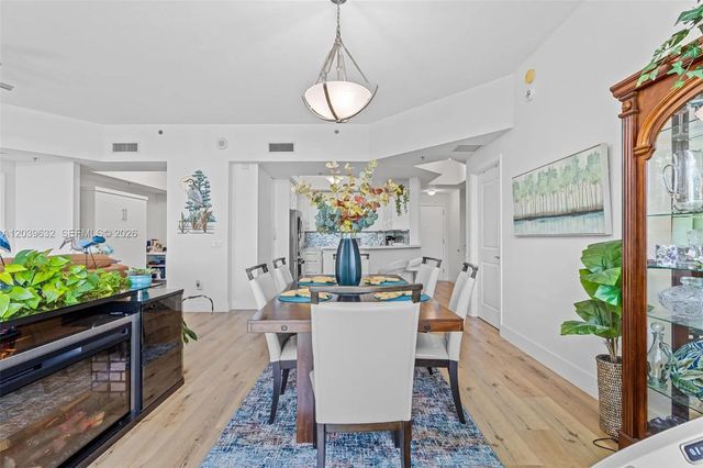5 of 31 - 2641 N Flamingo Road #304n, Sunrise, FL