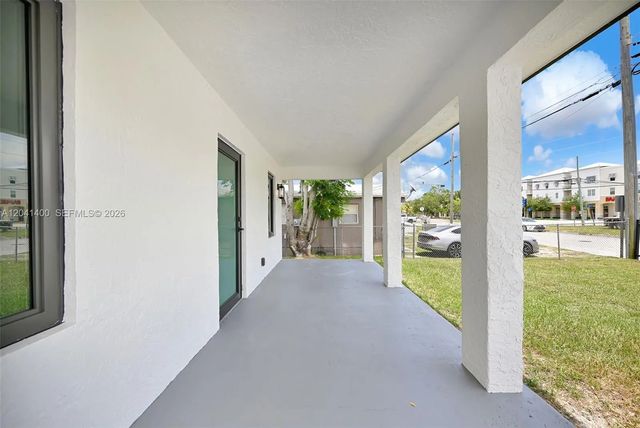 5 of 38 - 6039 Sw 63rd Terrace, South Miami, FL