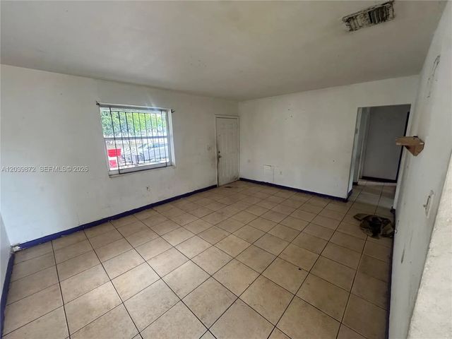 5 of 10 - 3320 Nw 87th Terrace, Miami, FL
