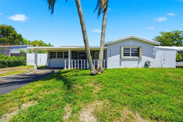 3 of 20 - 6789 Sw 27th Court, Miramar, FL