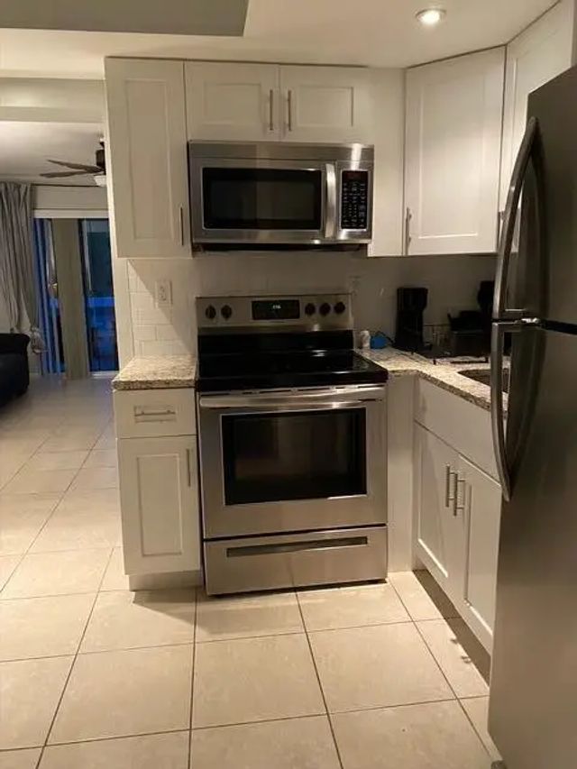 2 of 16 - 209 Se 6th Street #4, Boynton Beach, FL