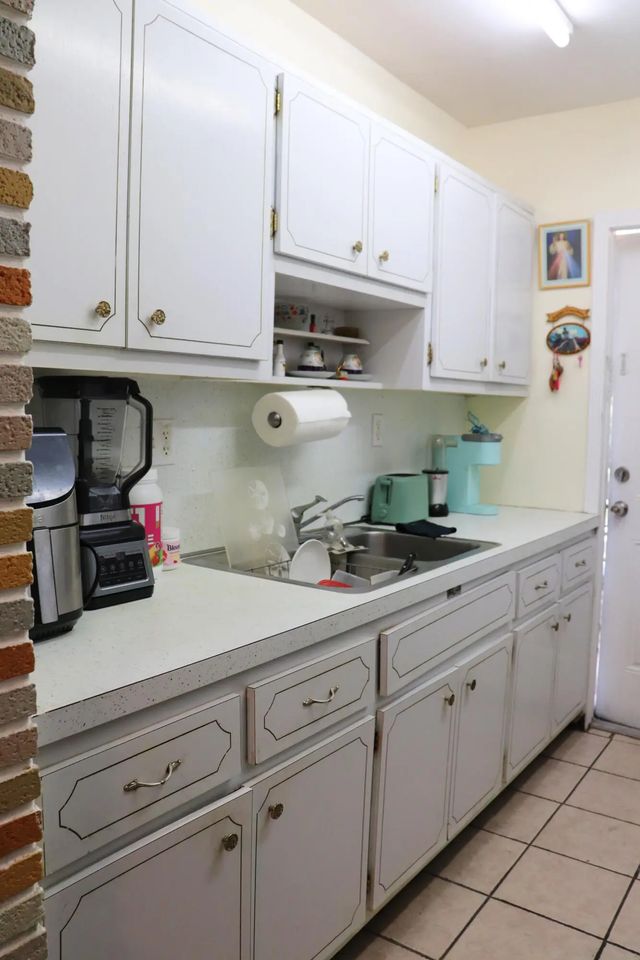 5 of 19 - 20500 Nw 7th Avenue #8, Miami Gardens, FL
