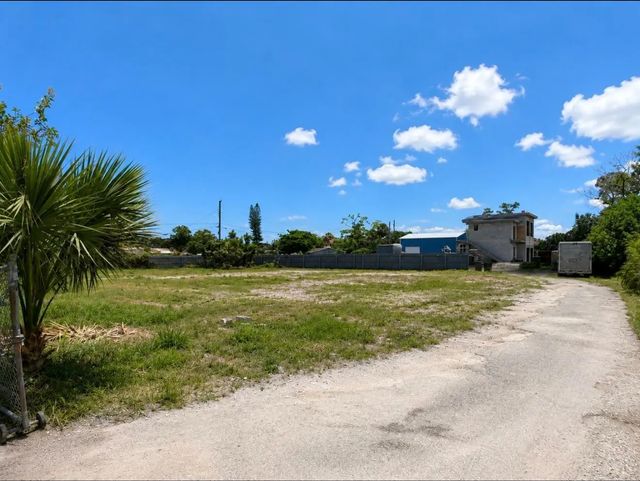 444 53rd Drive N, Royal Palm Estates