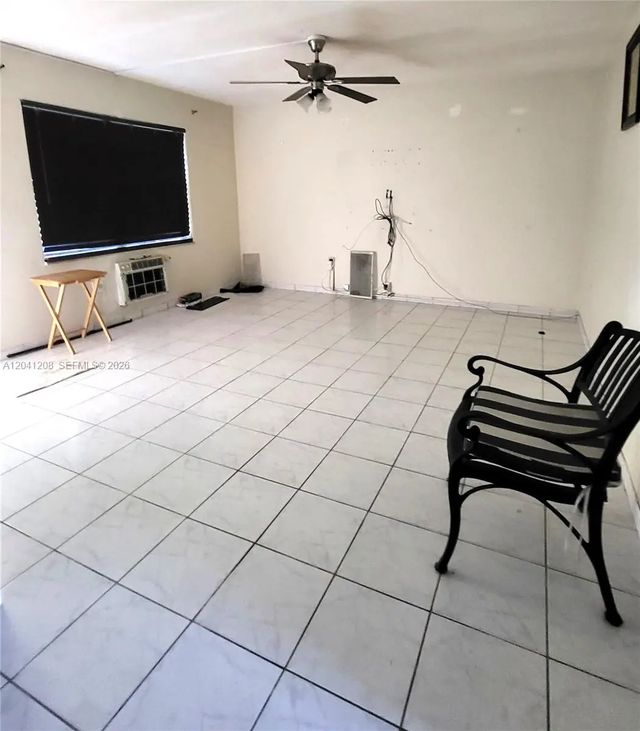 2 of 10 - 17050 Ne 14th Avenue #107, Miami, FL