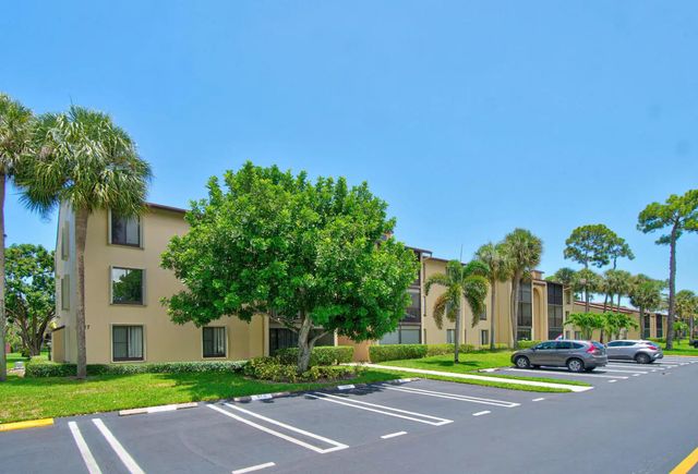 3 of 27 - 627 Sea Pine Way #a3, Greenacres, FL