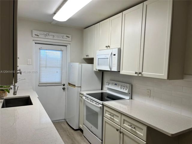3 of 16 - 6550 Royal Palm Boulevard #105a, Margate, FL