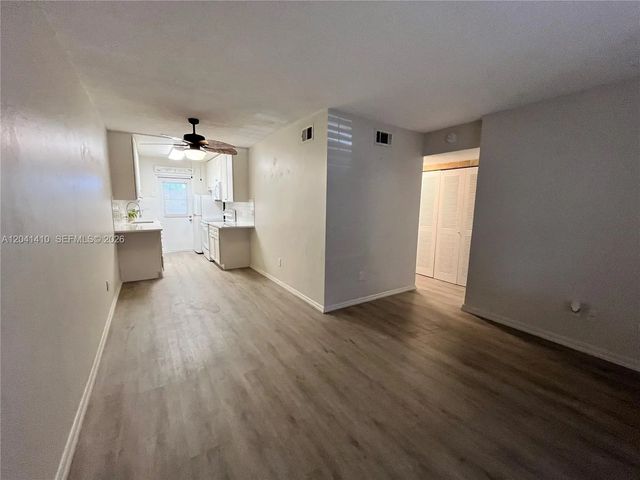 5 of 16 - 6550 Royal Palm Boulevard #105a, Margate, FL