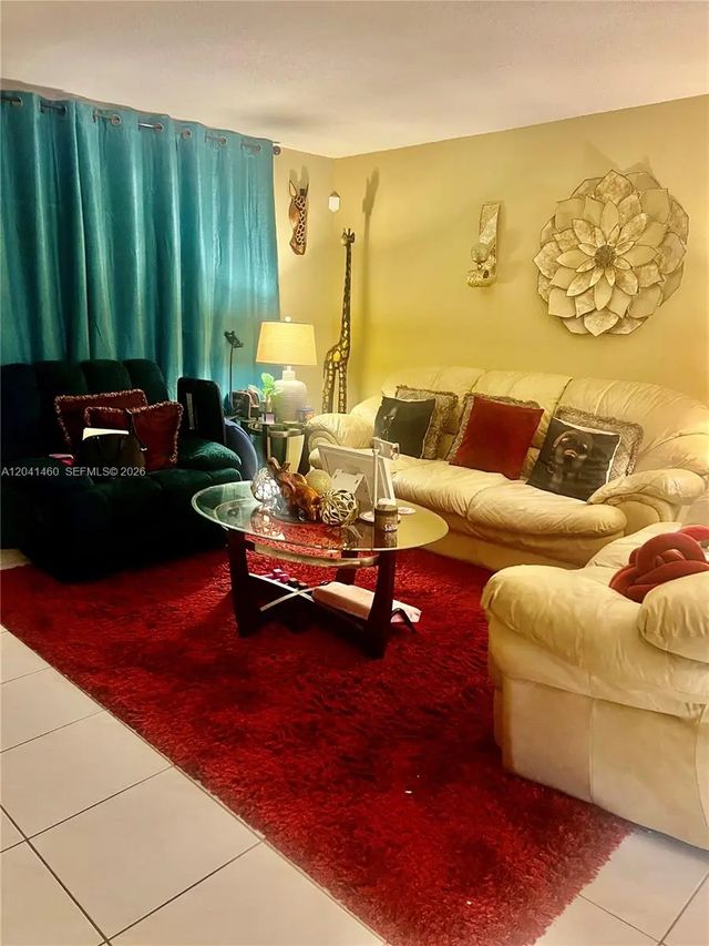 4 of 10 - 326 Sw 79th Way, North Lauderdale, FL
