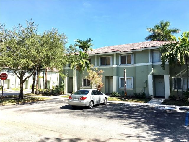 183 Hidden Ct Road #f-33, Hollywood