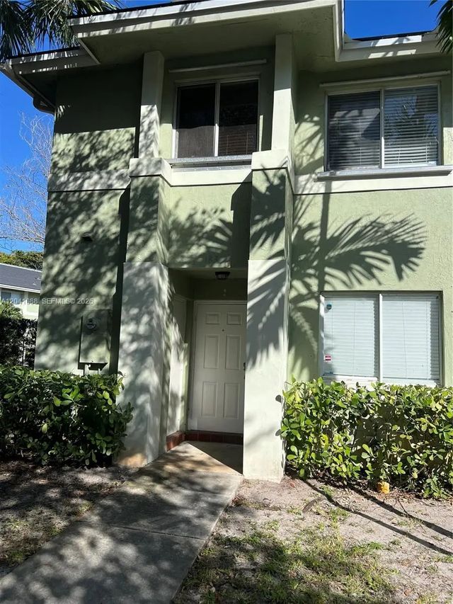 2 of 35 - 183 Hidden Ct Road #f-33, Hollywood, FL