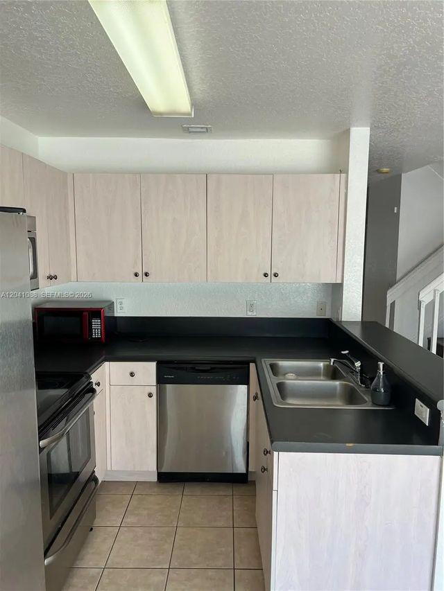 5 of 35 - 183 Hidden Ct Road #f-33, Hollywood, FL