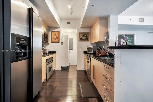 3 of 33 - 325 S Biscayne Boulevard #3921, Miami, FL