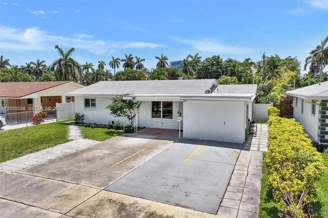 4 of 57 - 814 Ne 4th Street, Hallandale Beach, FL