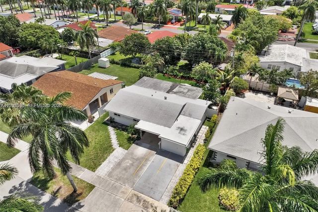 5 of 57 - 814 Ne 4th Street, Hallandale Beach, FL