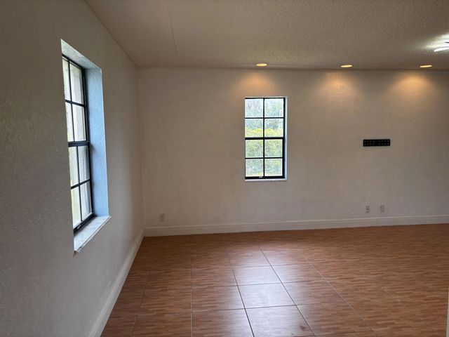 5 of 25 - 12761 Westhampton Circle, Wellington, FL