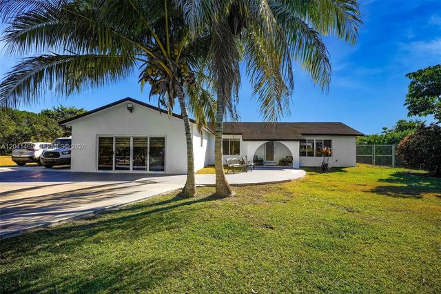 4 of 51 - 13201 Sw 197th Avenue, Miami, FL