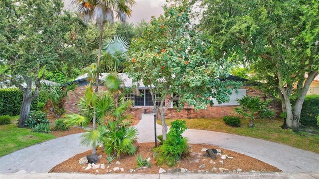 5511 Taylor Street, Hollywood