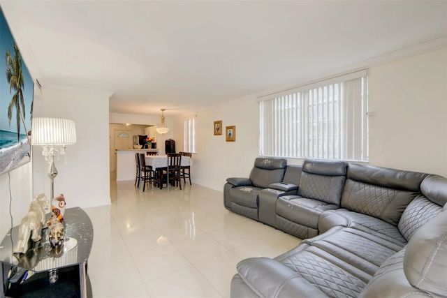2 of 27 - 3777 Nw 78th Avenue Nw #10d, Hollywood, FL