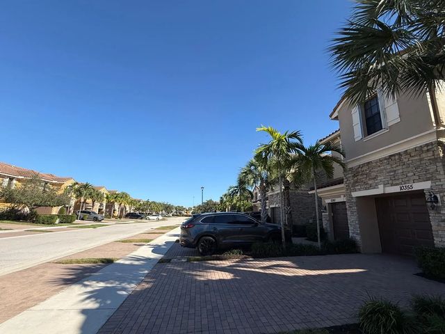 3 of 56 - 10355 Wellington Parc Drive, Wellington, FL