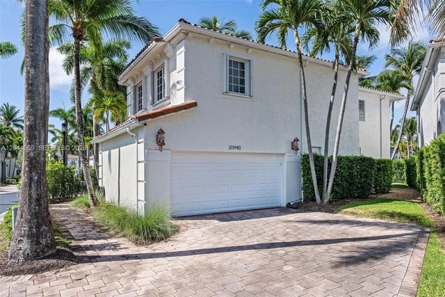 2 of 62 - 20940 Ne 31st Place, Aventura, FL