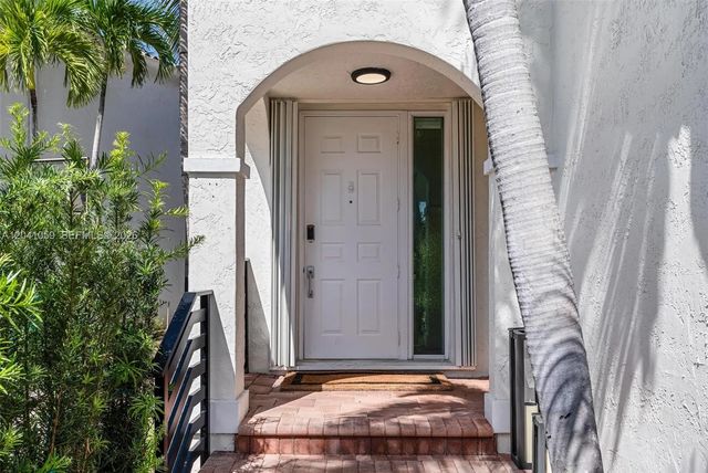 4 of 62 - 20940 Ne 31st Place, Aventura, FL