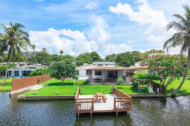 5 of 34 - 2531 Ne 195th Street, Miami, FL