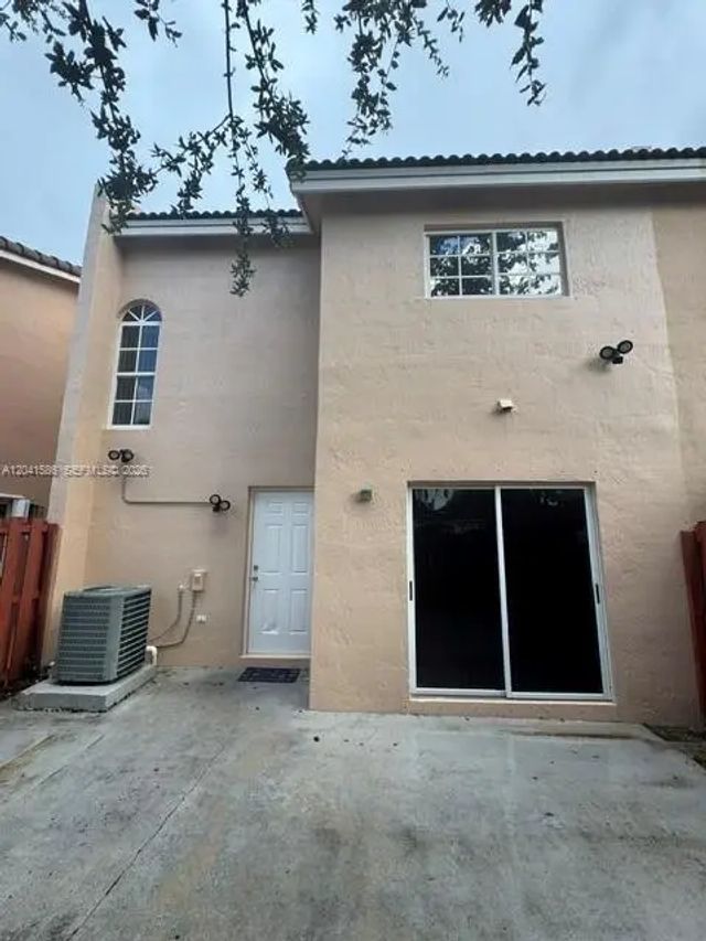 5 of 24 - 3690 Sw 153rd Place, Miami, FL
